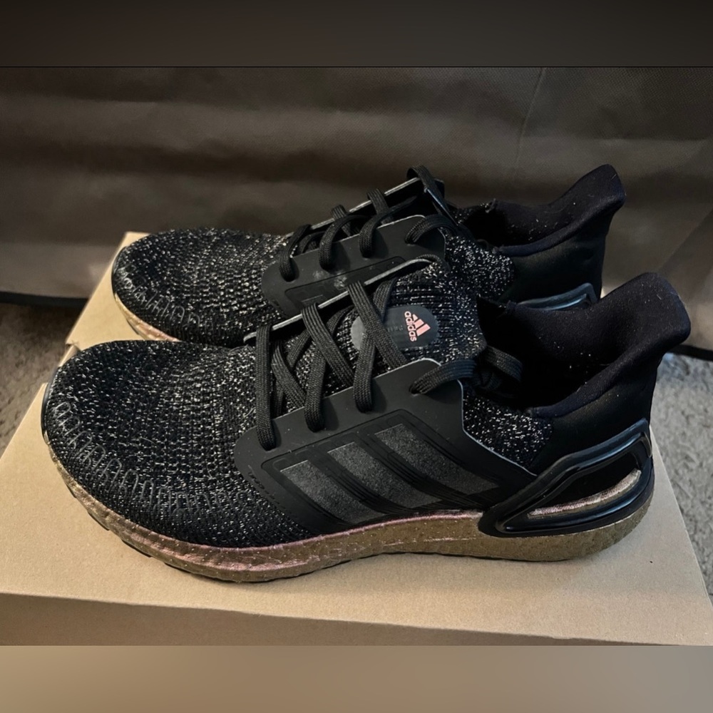 Mens Adidas "Black Signal" Ultraboost 20 size 7